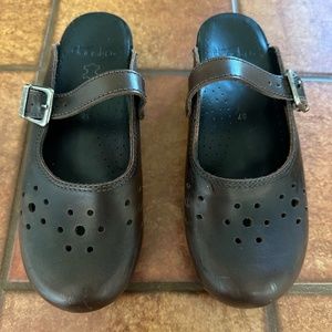 Dansko Merrie Leather Perforated Mary Jane Clog Shoes Euro 37 Dark Brown